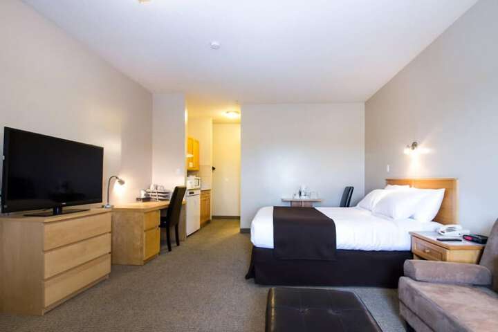 Room 9 of 28