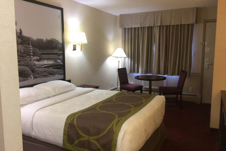 Room 54 of 96