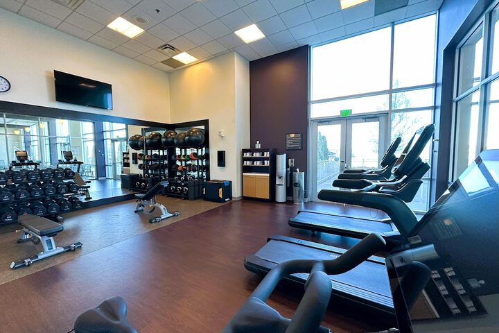 DoubleTree by Hilton Bay City - Riverfront