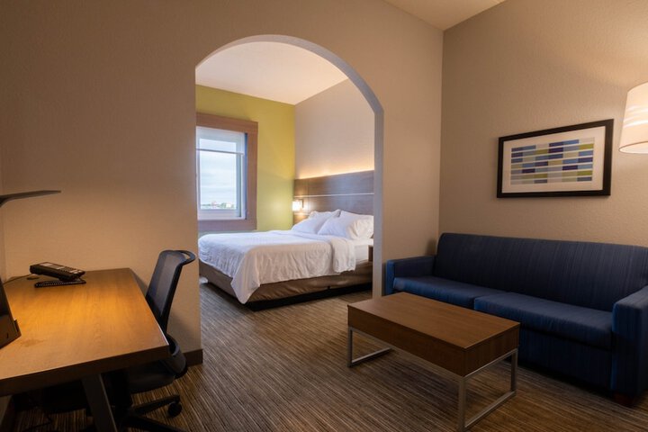 Room 48 of 85