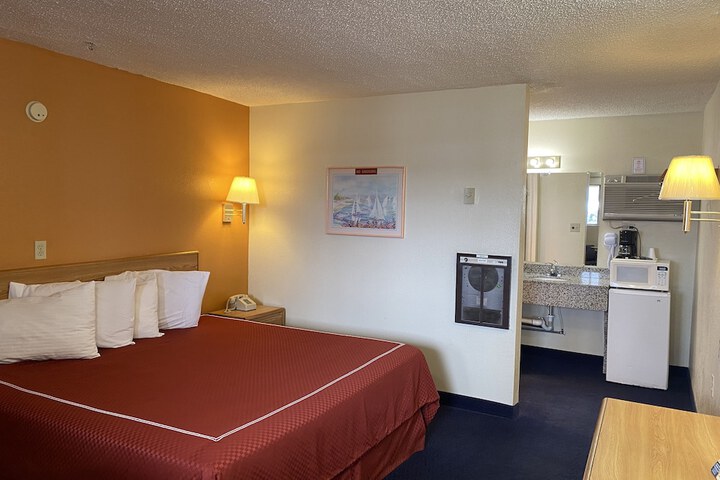 Room 27 of 50