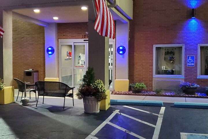 Best Western Adena Inn