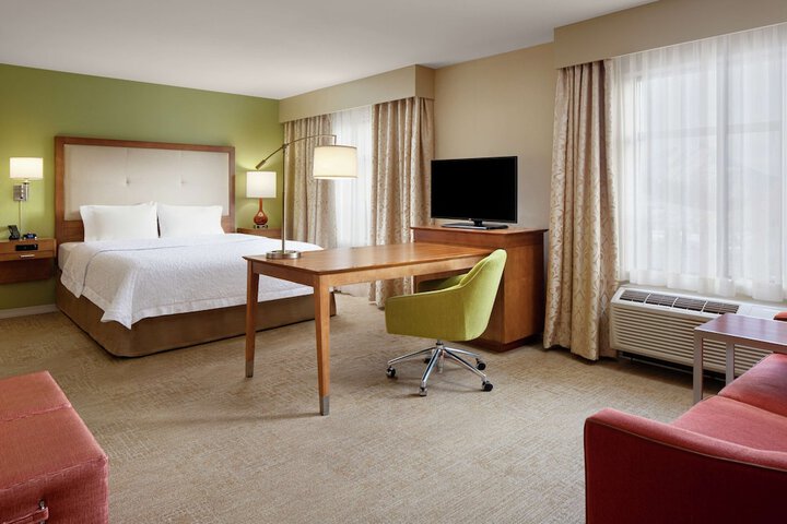 Room 17 of 51