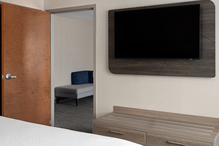 Holiday Inn Express Hotel & Suites Freeport by IHG