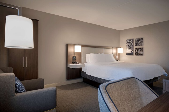 Room 14 of 27