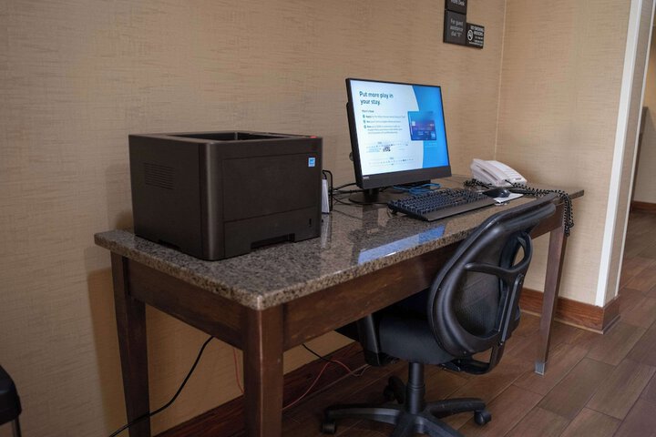 Business Center 40 of 40
