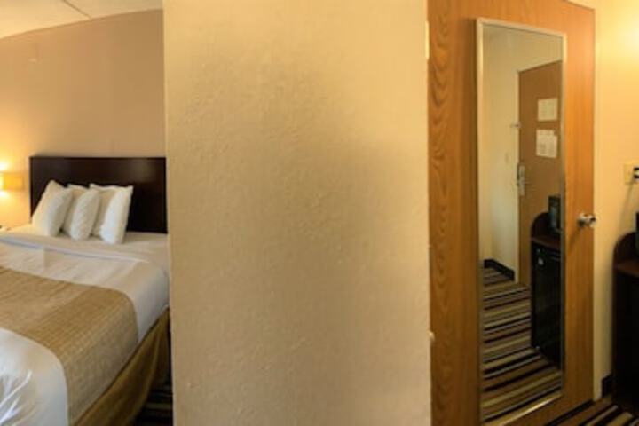 Room 22 of 39