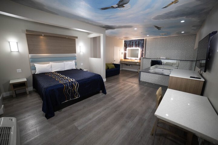 Room 52 of 67