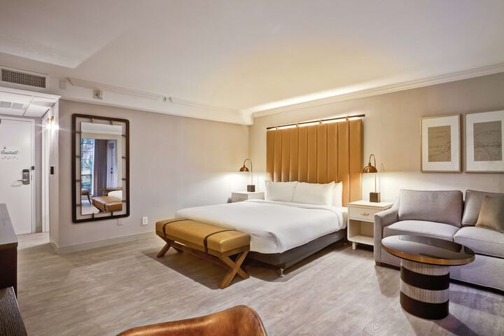 Room 42 of 84