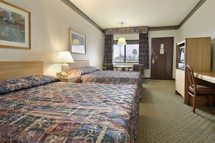 Room 22 of 26