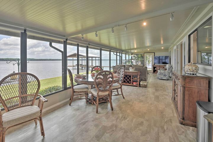 Picturesque Retreat on St. Johns River + Docks