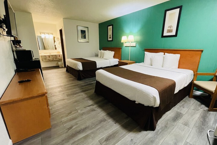 Sparta Inn