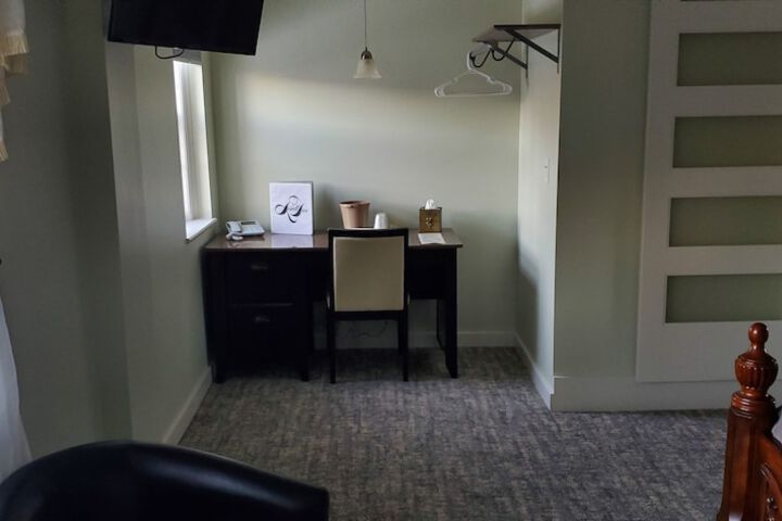 Room 168 of 208
