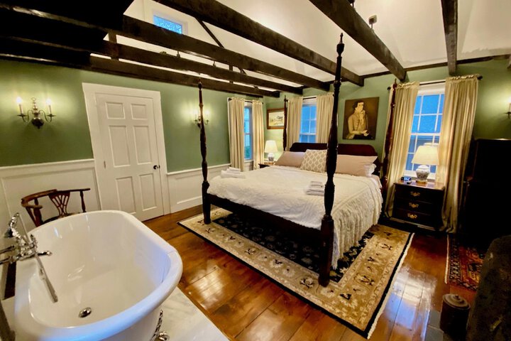 Room 32 of 56