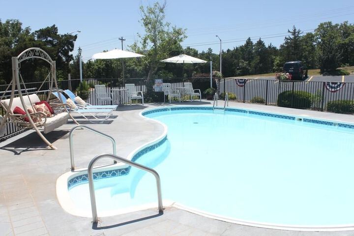 Pool 2 of 16