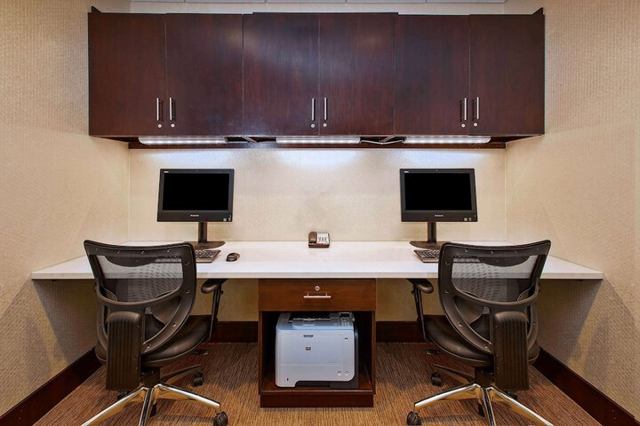 Business Center 40 of 40