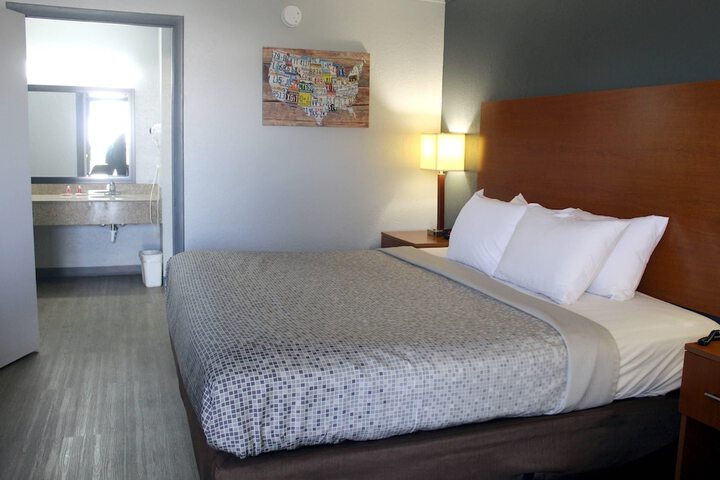 Econo Lodge Franklin South