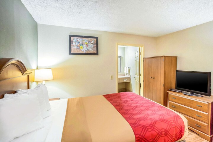 Econo Lodge Huntington - Barboursville University Area