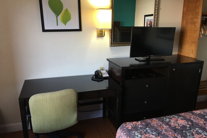 Room 20 of 35