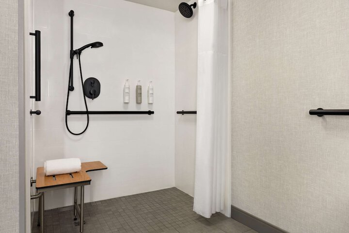 Room 16 of 45