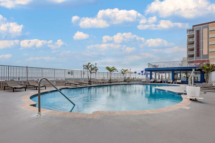 Pool 18 of 110