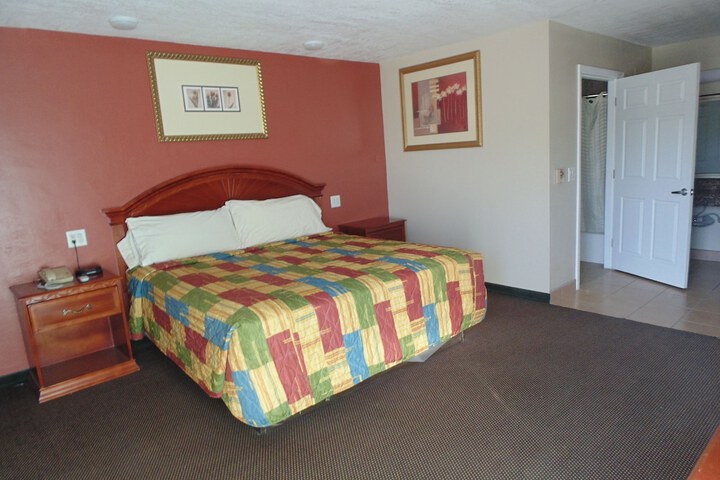 Room 22 of 36
