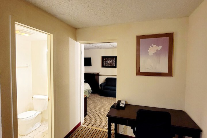 Room 35 of 44