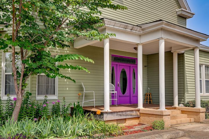Paris Vacation Rental 15 Mi to Mount Magazine!