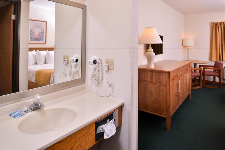 Room 9 of 22