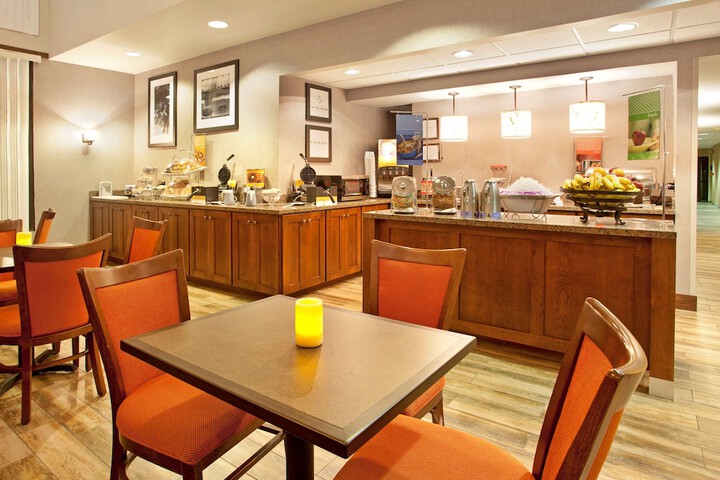 Hampton Inn & Suites El Paso-Airport