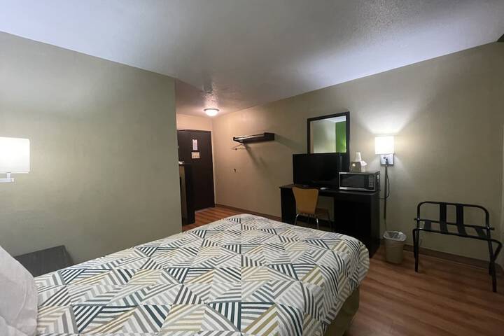Room 26 of 34