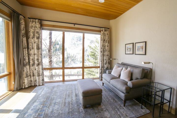 Stein Eriksen Lodge