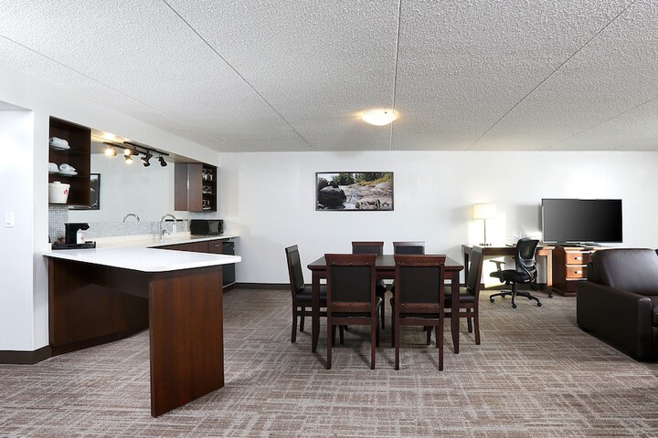 Room 20 of 38