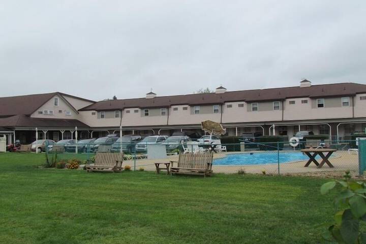 Cherry Lane Motor Inn
