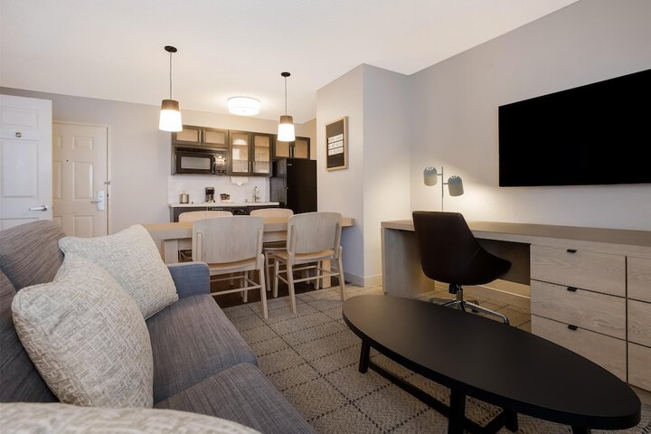Sonesta Simply Suites Boston Burlington