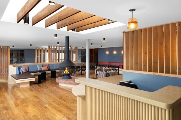 Rhodes Motor Lodge