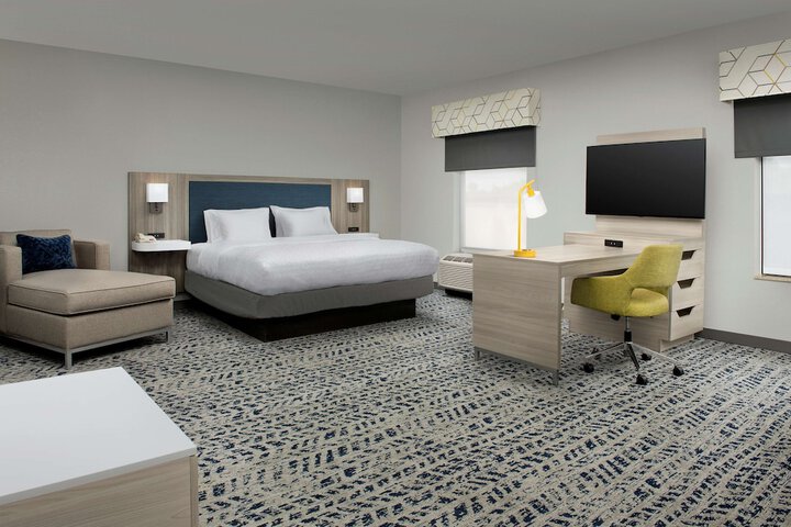 Room 25 of 46