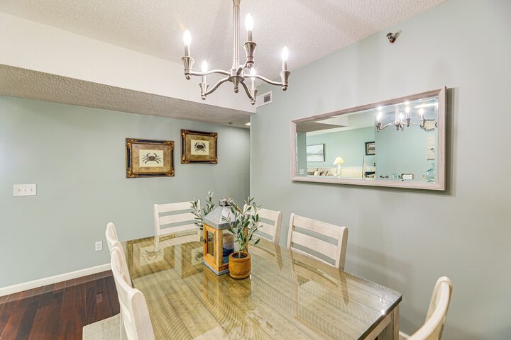 N Topsail Beach Oceanfront Condo w / Pool!