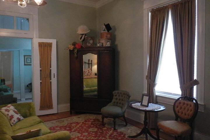 Sandstone Street Bed and Breakfast