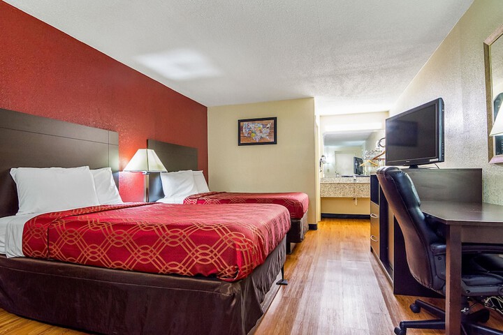Room 20 of 29