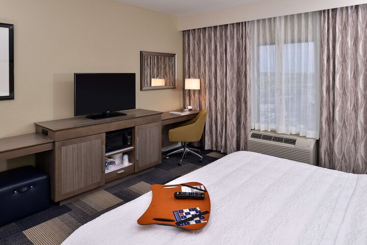 Room 10 of 38