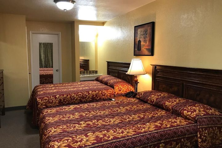 Room 5 of 24