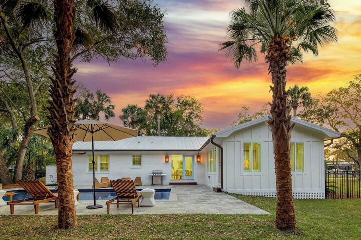 Sawyer by Avantstay Stunning Isle of Palms Home w / Pool!