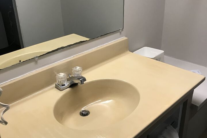 Room 19 of 36