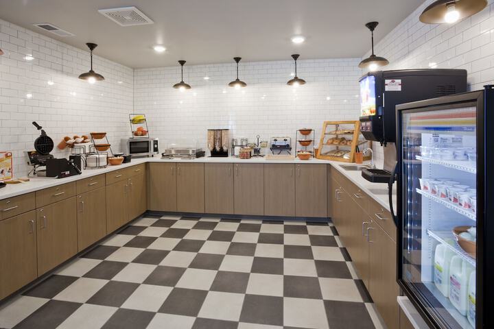 GrandStay Cannon Falls