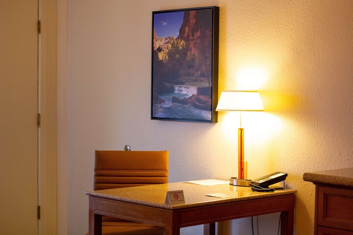 Room 13 of 23