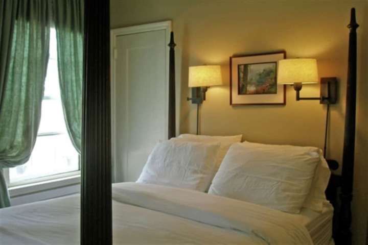 Room 209 of 238