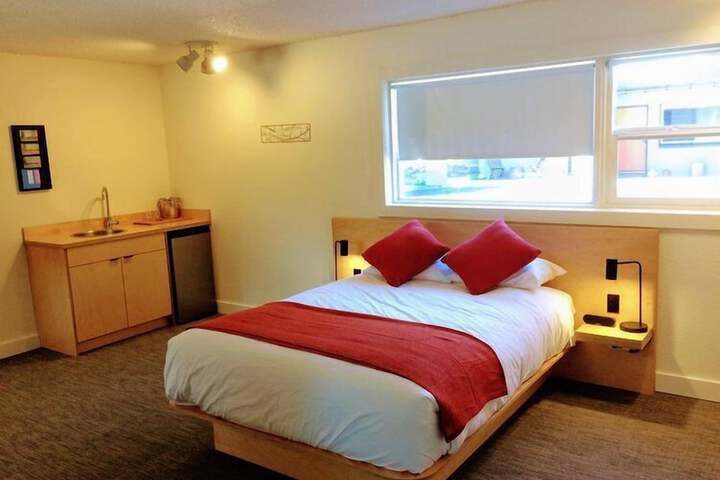 Room 44 of 68