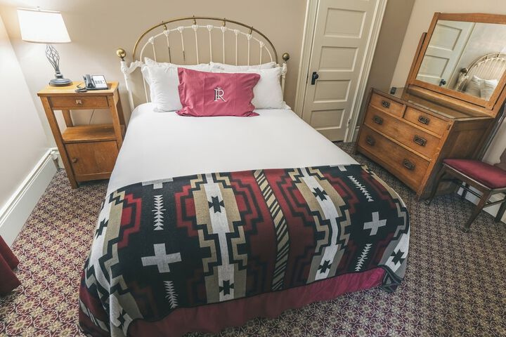 Room 42 of 62