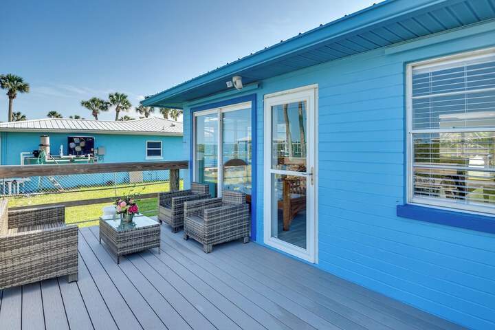 Riverfront Port Orange Home w / Dock & Slip!